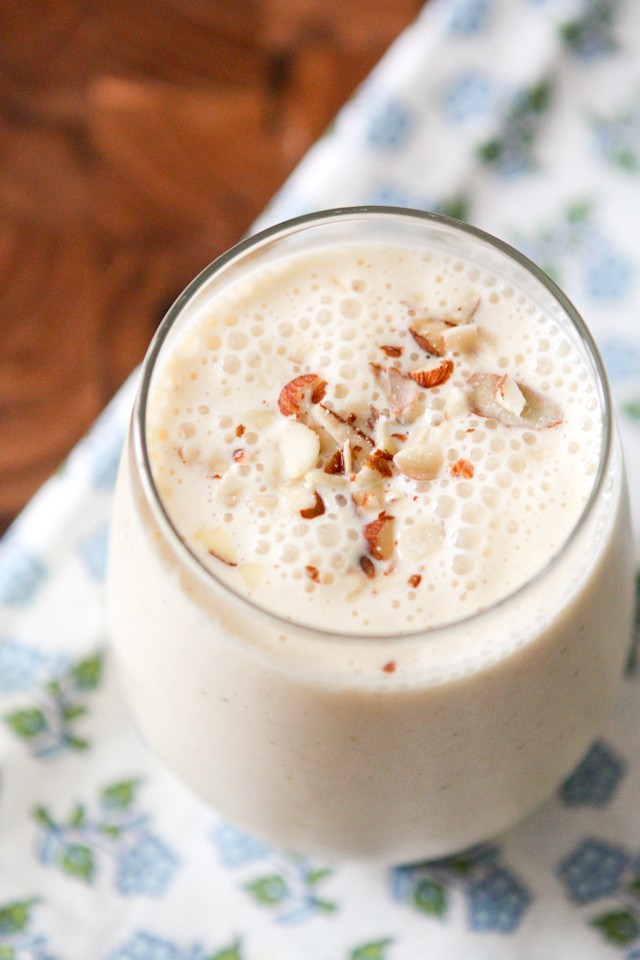 peach-almond-kefir-smoothie