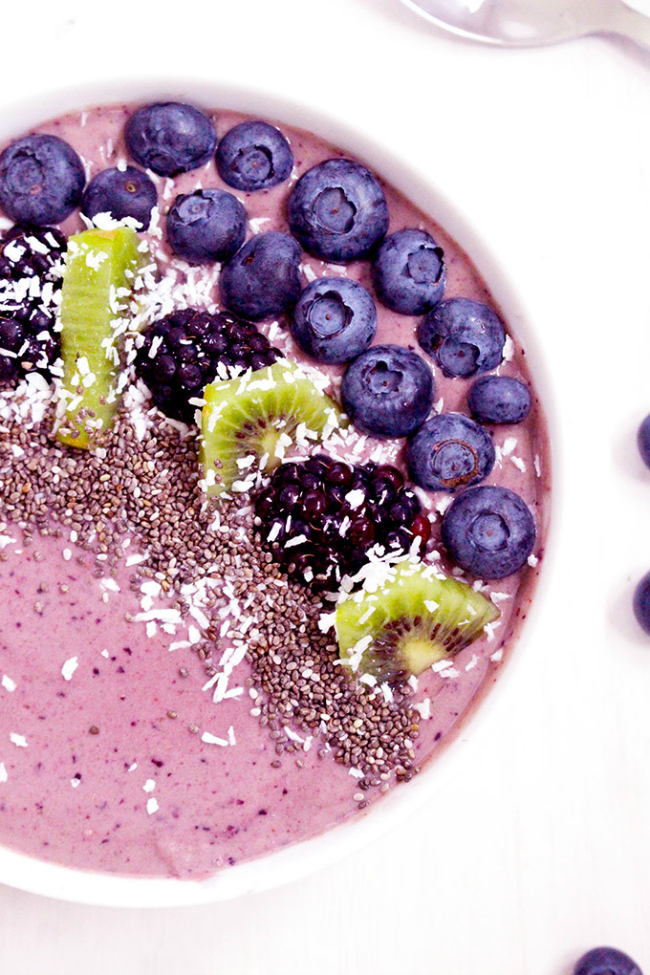 pink-smoothie-bowl