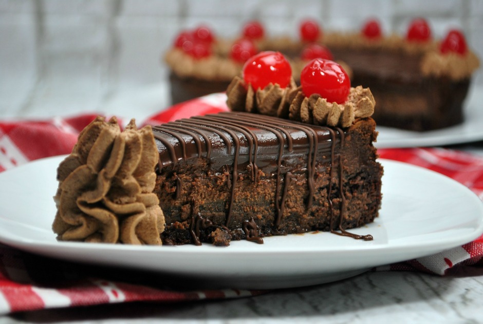 Double Chocolate Cheesecake with Chocolate Ganache
